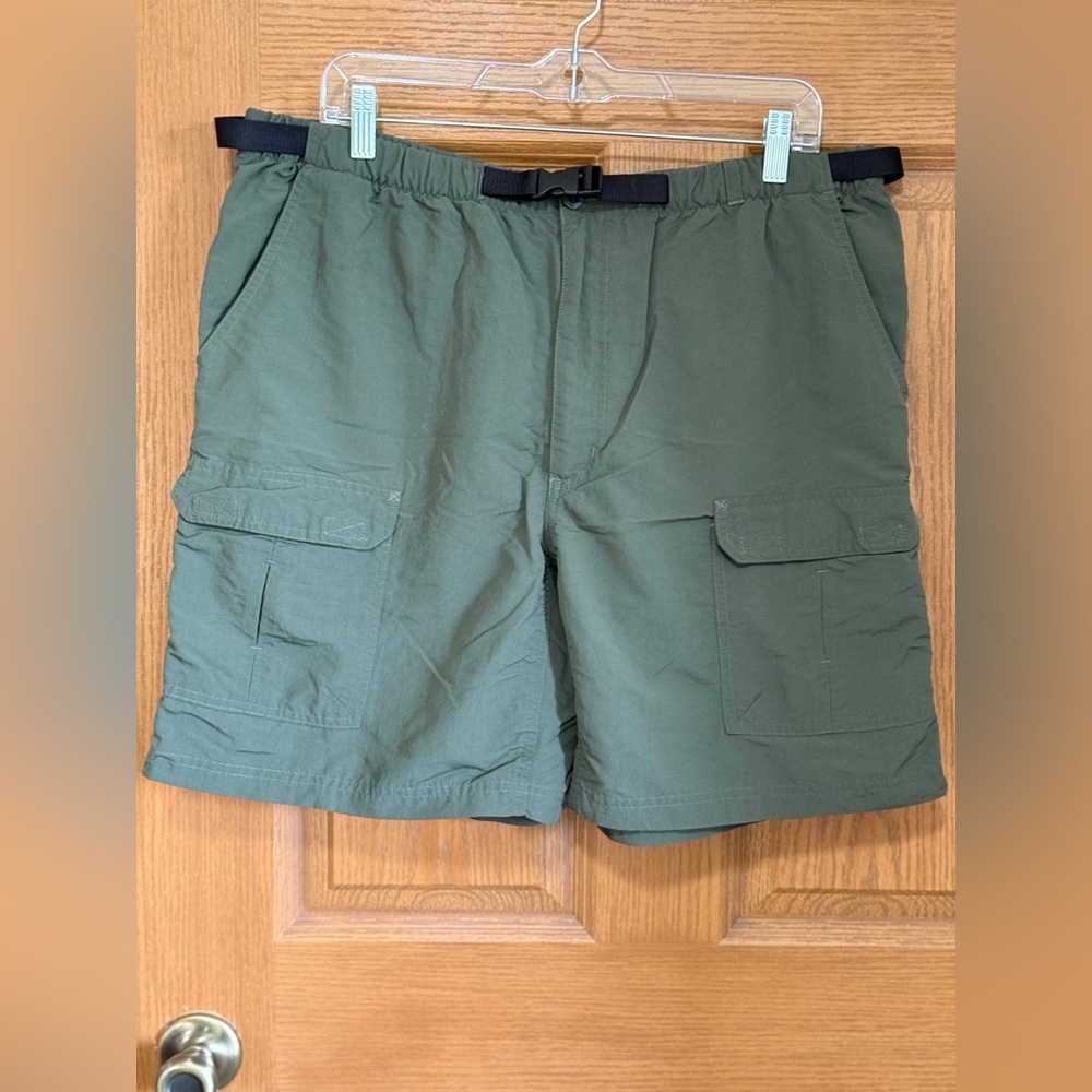 Royal Robbins Cargo Shorts Mens Green Size XL Outdoors Hiking Travel Activewear